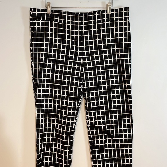 Ann Taylor Black and White Checkered Pants - Picture 4 of 10